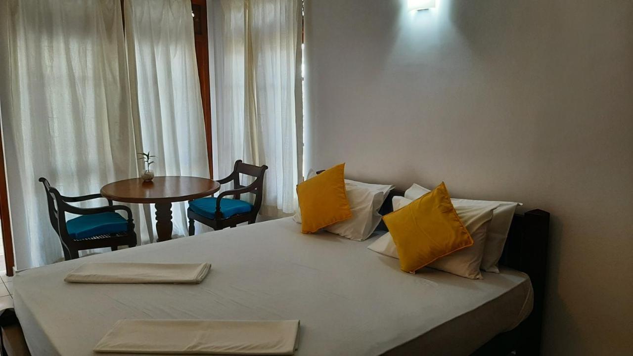 Surf Villa Hikkaduwa Exterior foto